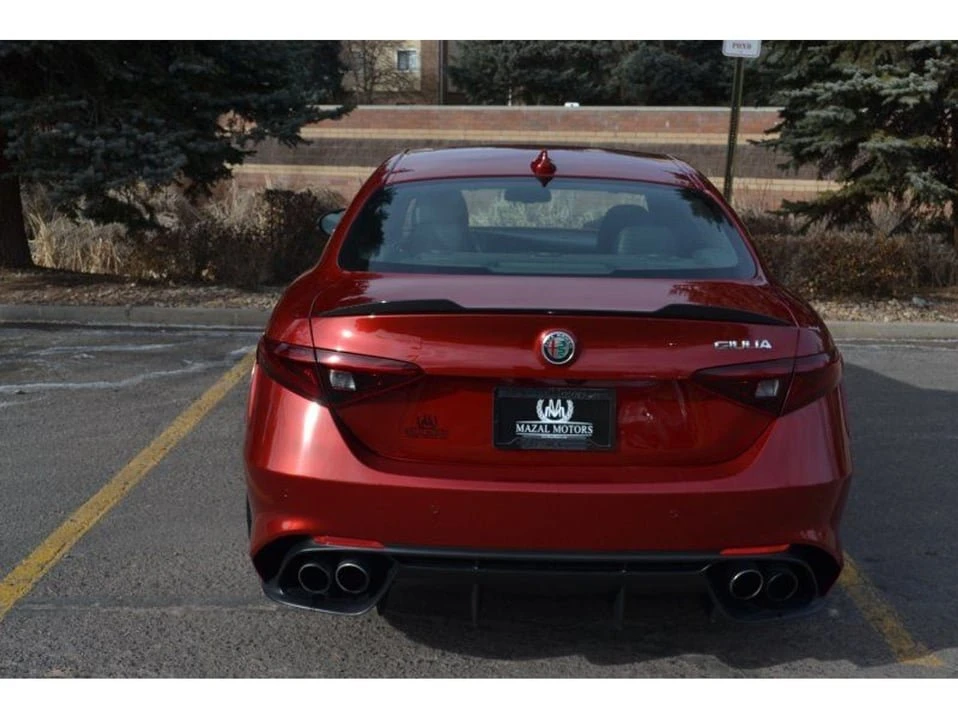 2018 Alfa Romeo Giulia - Image 11 of 20