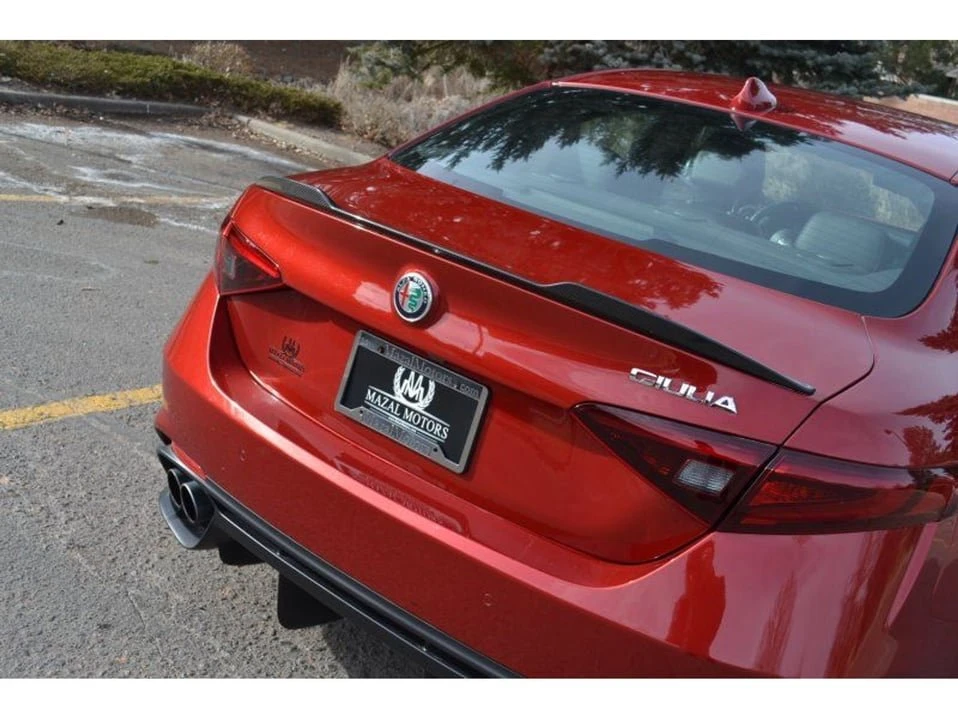2018 Alfa Romeo Giulia - Image 13 of 20