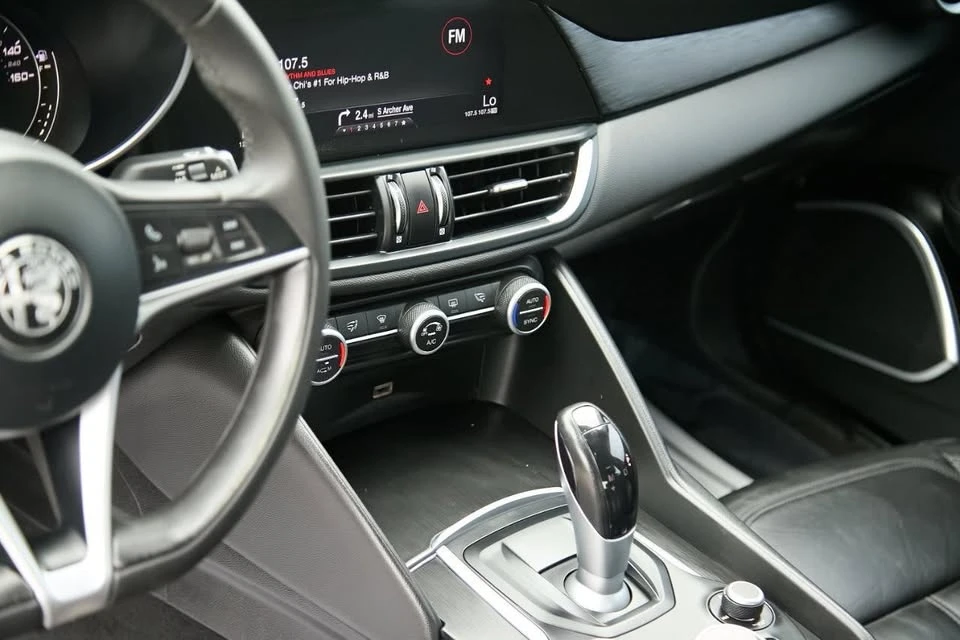 2018 Alfa Romeo Giulia - Image 4 of 20