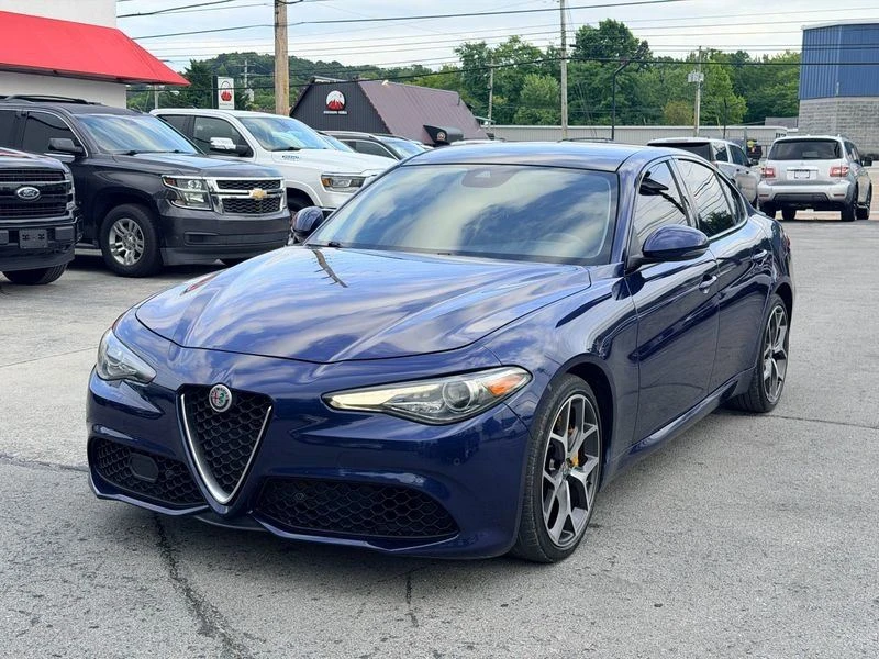 2018 Alfa Romeo Giulia - Image 10 of 20