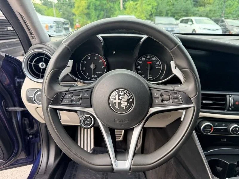 2018 Alfa Romeo Giulia - Image 17 of 20