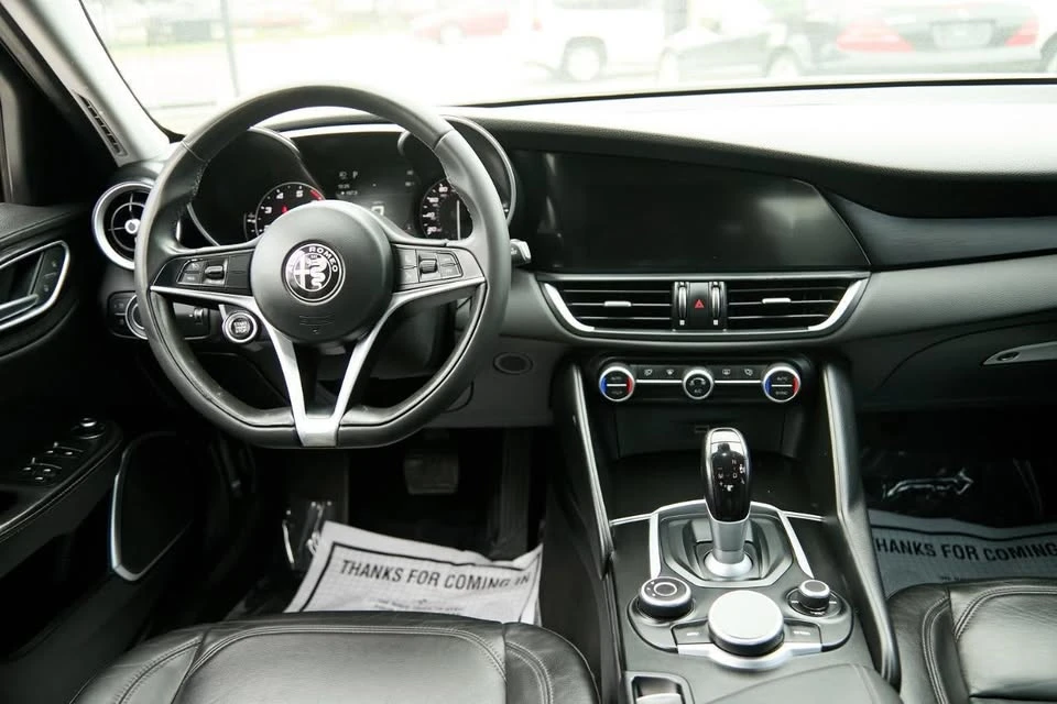 2018 Alfa Romeo Giulia - Image 7 of 20