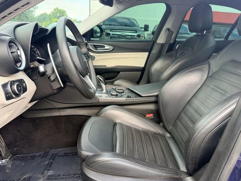 2018 Alfa Romeo Giulia - Image 12 of 20