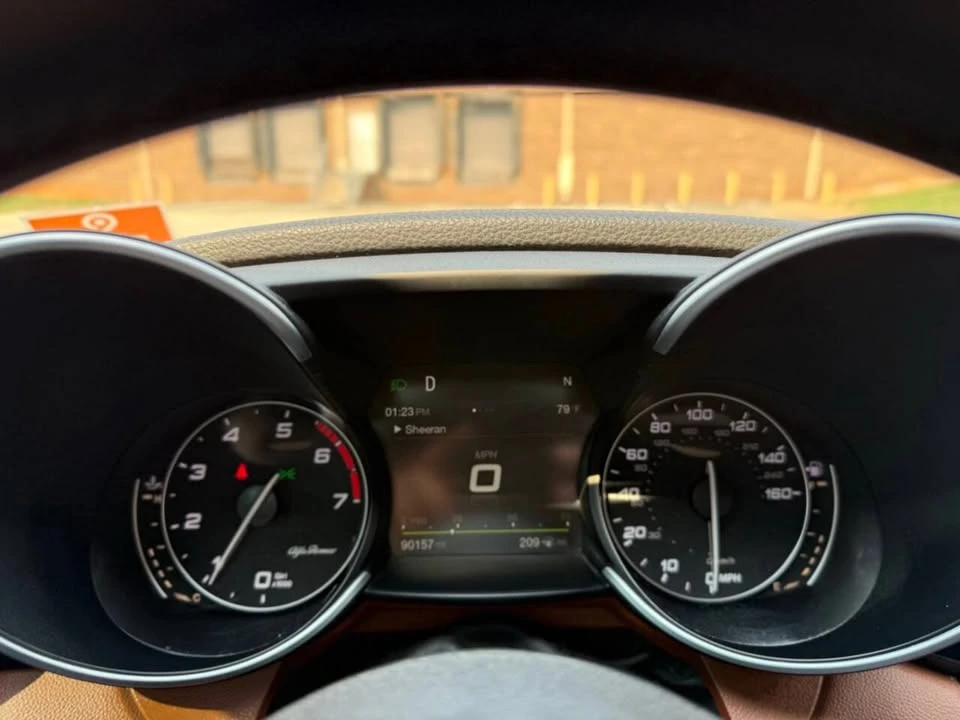 2018 Alfa Romeo Giulia - Image 19 of 20
