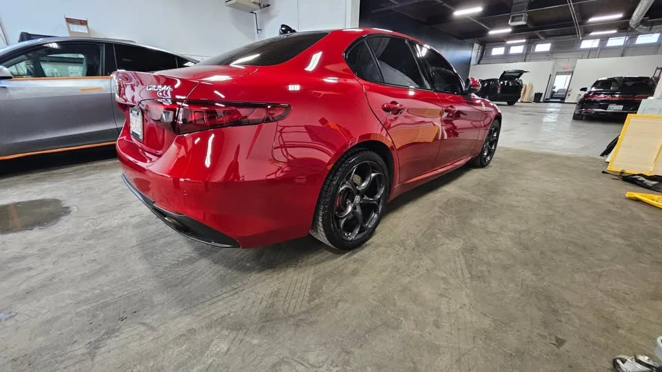 2018 Alfa Romeo Giulia - Image 11 of 11
