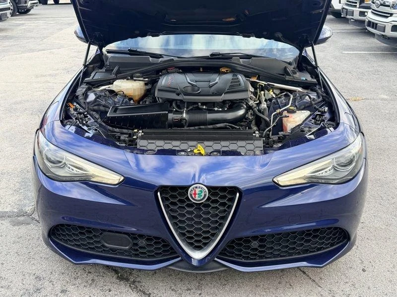 2018 Alfa Romeo Giulia - Image 11 of 20