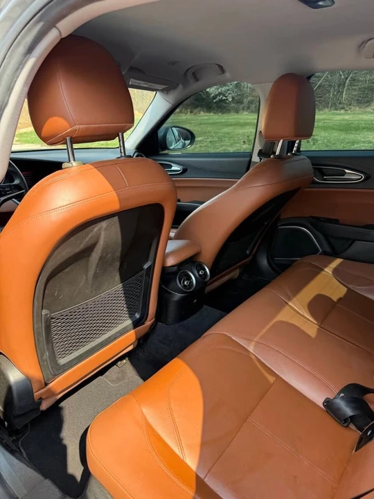 2018 Alfa Romeo Giulia - Image 14 of 20