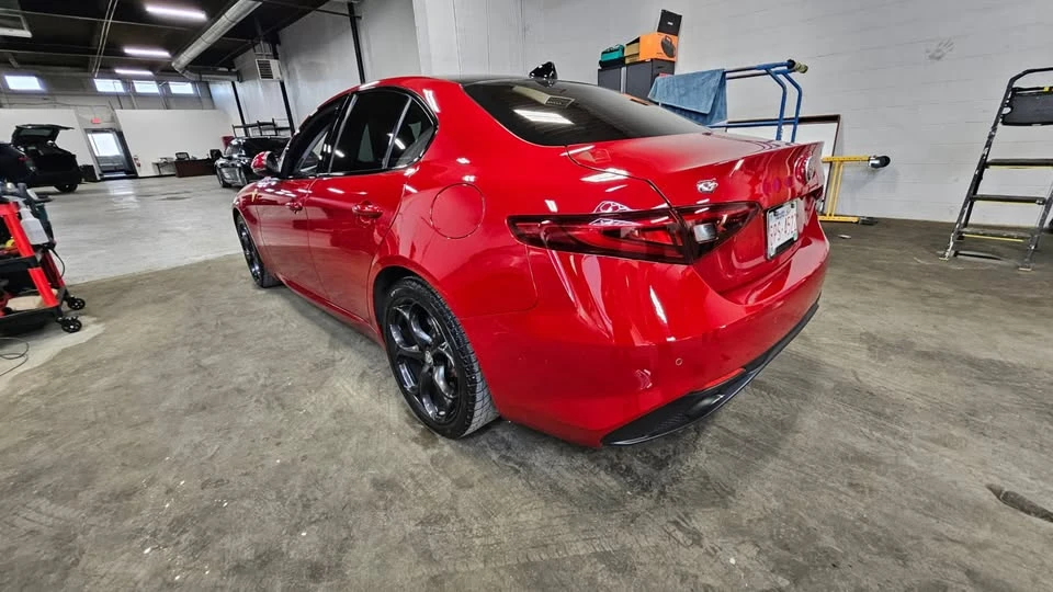 2018 Alfa Romeo Giulia - Image 7 of 11