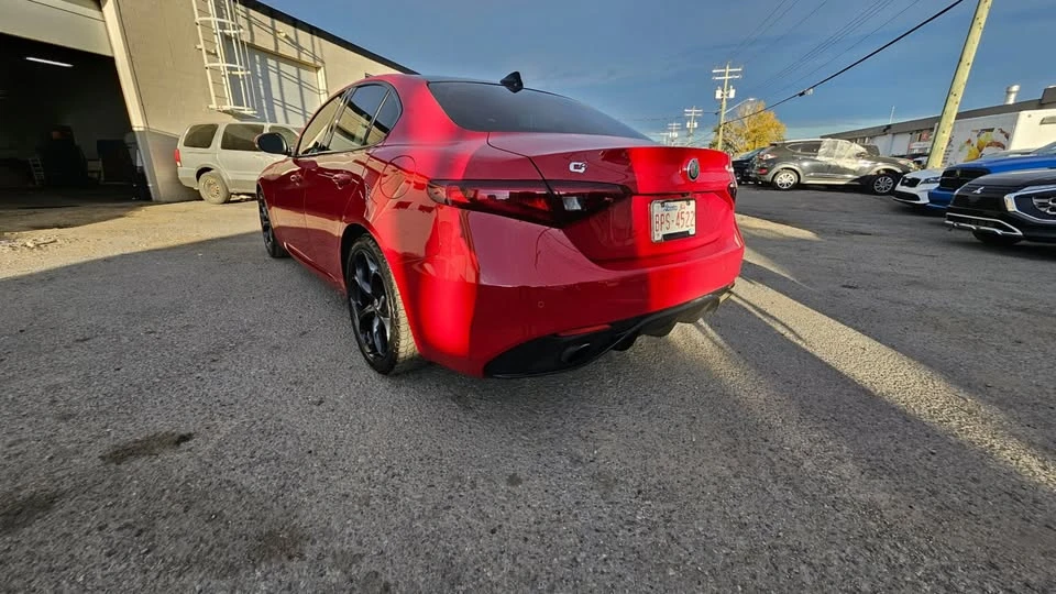 2018 Alfa Romeo Giulia - Image 10 of 11