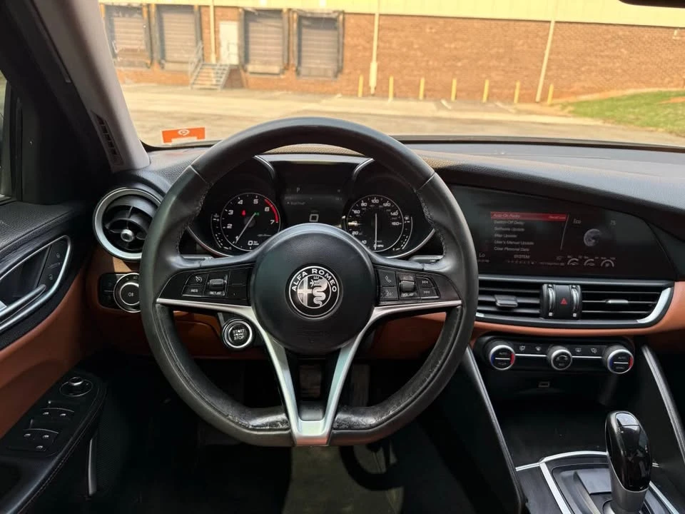 2018 Alfa Romeo Giulia - Image 18 of 20