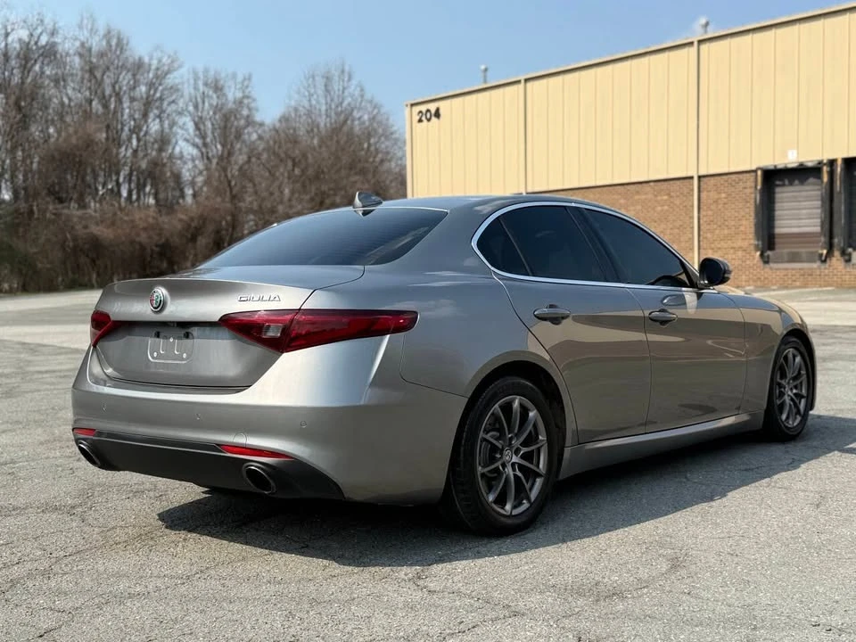 2018 Alfa Romeo Giulia - Image 5 of 20