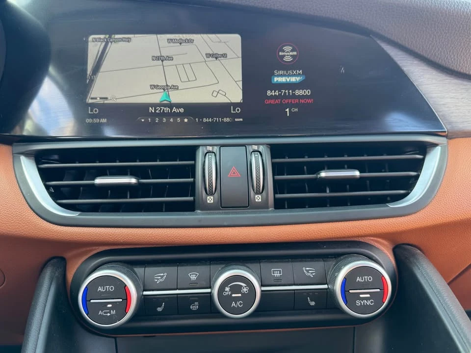 2018 Alfa Romeo Giulia - Image 15 of 19