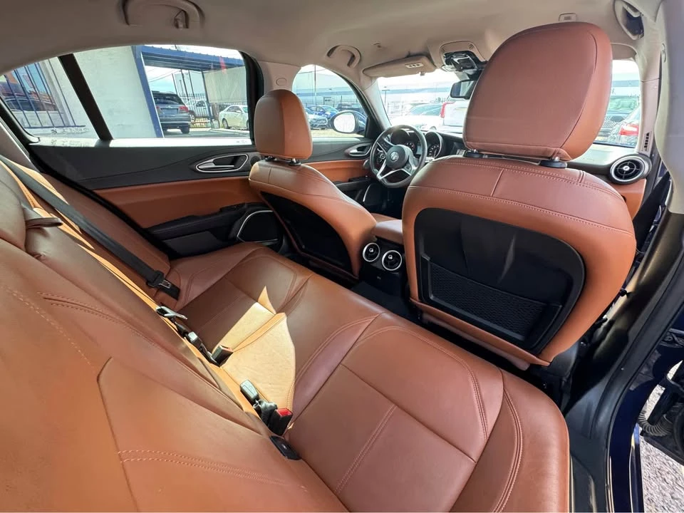 2018 Alfa Romeo Giulia - Image 11 of 19