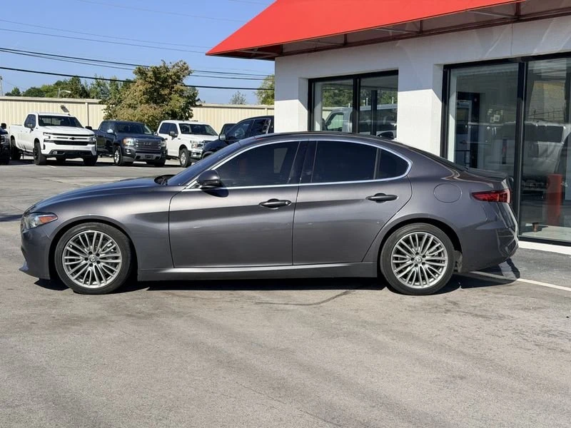 2018 Alfa Romeo Giulia - Image 3 of 5