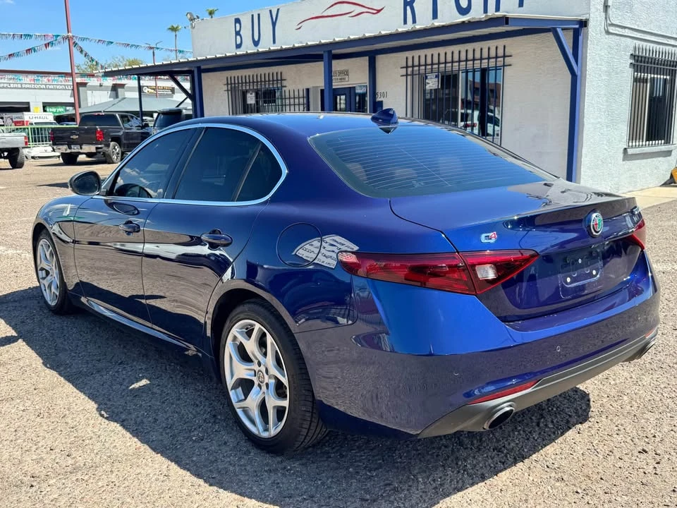 2018 Alfa Romeo Giulia - Image 7 of 11