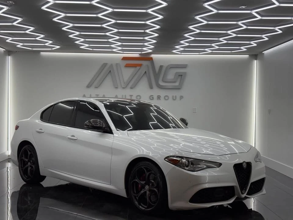 2018 Alfa Romeo Giulia - Image 2 of 20