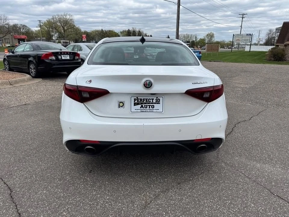 2018 Alfa Romeo Giulia - Image 6 of 20