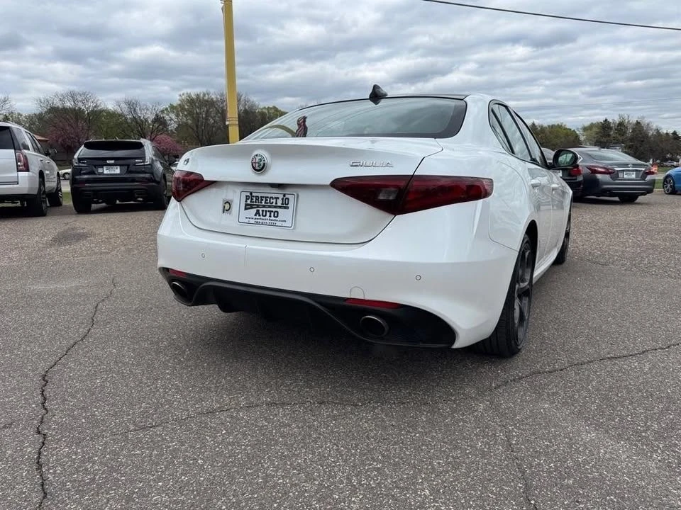2018 Alfa Romeo Giulia - Image 5 of 20