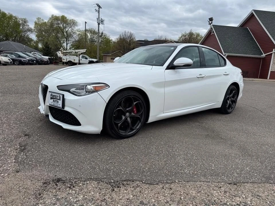 2018 Alfa Romeo Giulia - Image 10 of 20