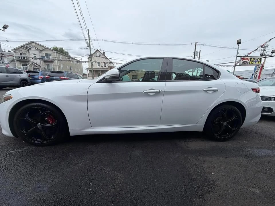 2018 Alfa Romeo Giulia - Image 4 of 20