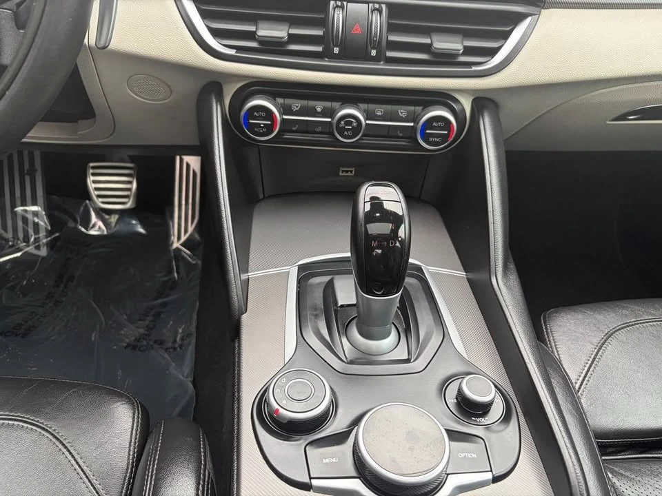 2018 Alfa Romeo Giulia - Image 20 of 20
