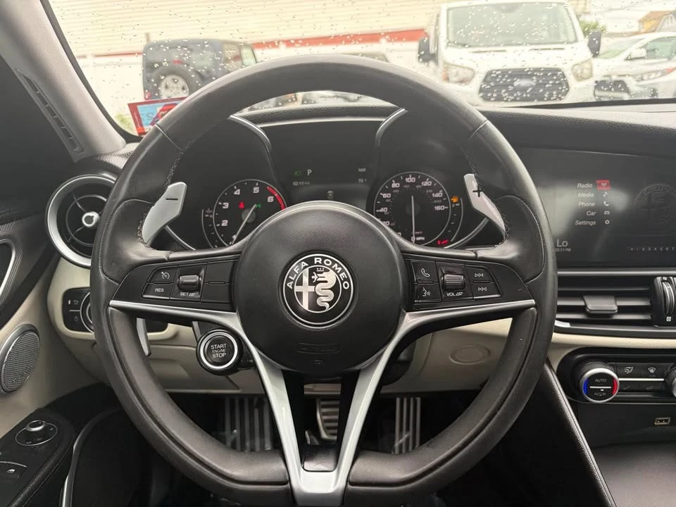 2018 Alfa Romeo Giulia - Image 18 of 20