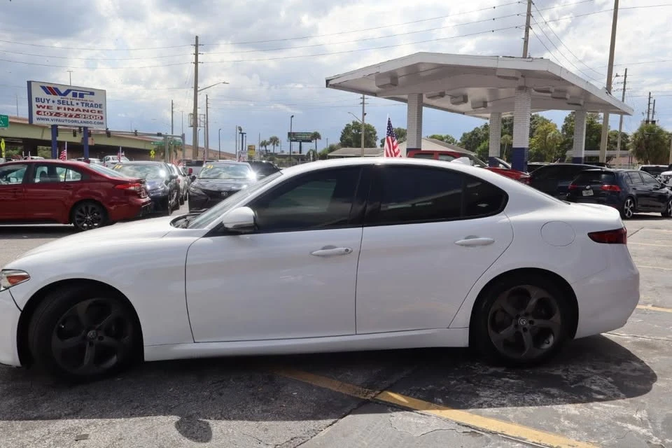 2018 Alfa Romeo Giulia - Image 6 of 19