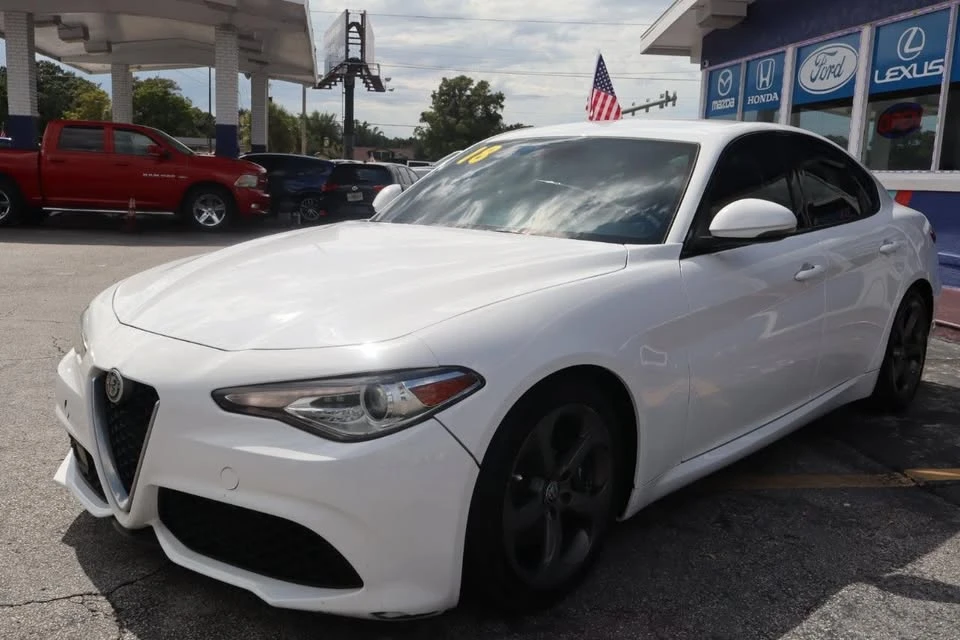 2018 Alfa Romeo Giulia - Image 7 of 19