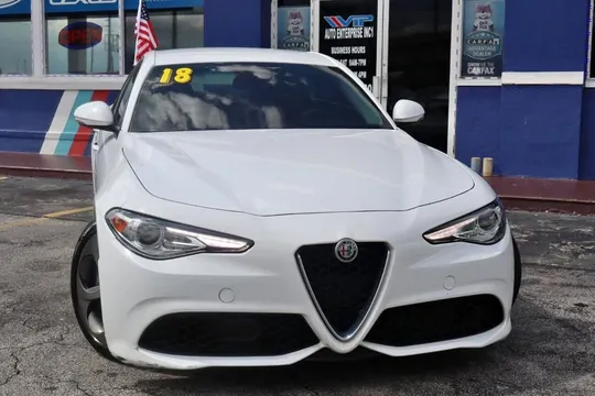 2018 Alfa Romeo Giulia Sport RWD
