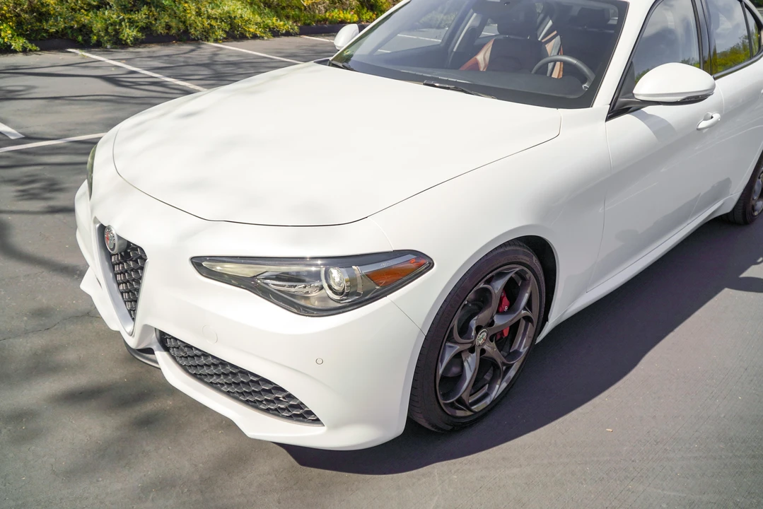 2018 Alfa Romeo Giulia - Image 22 of 31