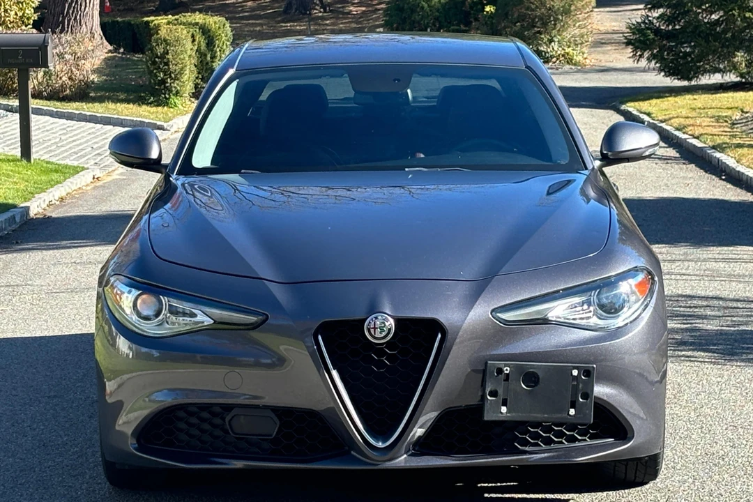 2018 Alfa Romeo Giulia - Image 2 of 5