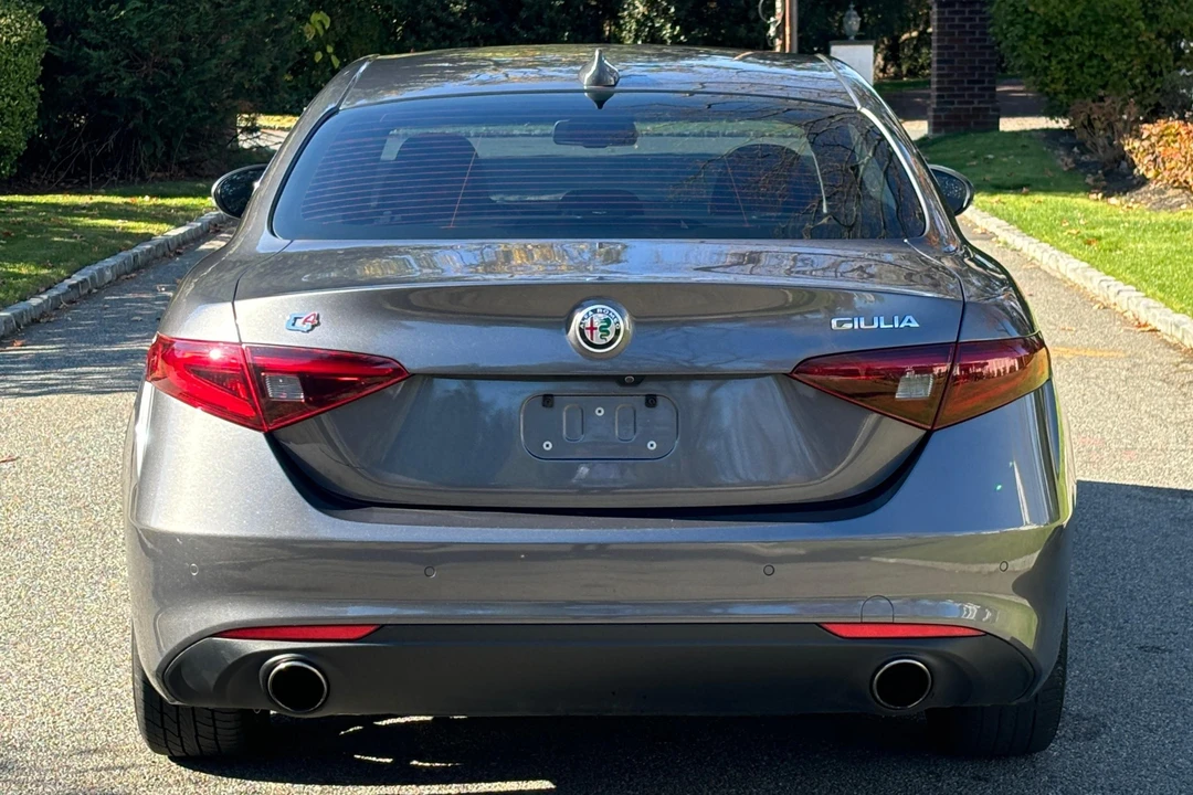 2018 Alfa Romeo Giulia - Image 5 of 5