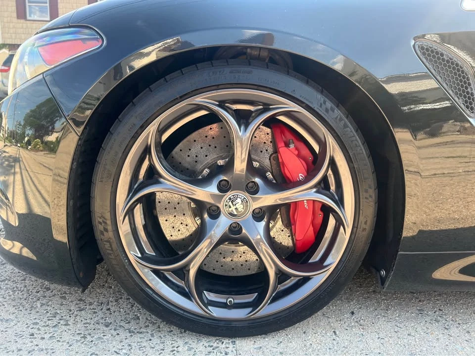 2018 Alfa Romeo Giulia Quadrifoglio - Image 17 of 19