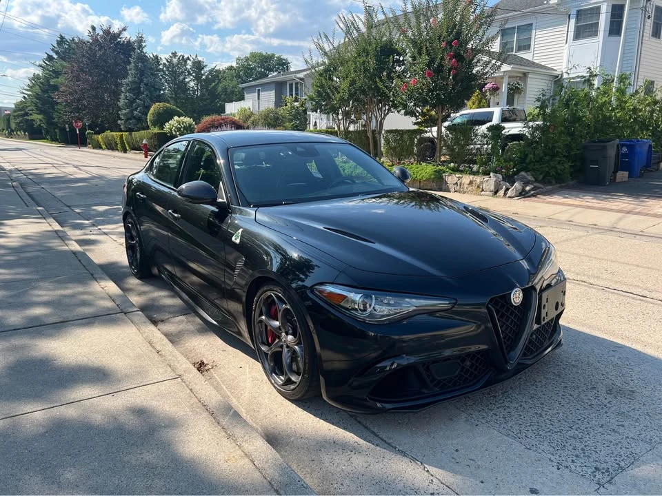 2018 Alfa Romeo Giulia Quadrifoglio - Image 2 of 19