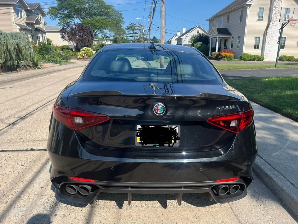 2018 Alfa Romeo Giulia Quadrifoglio - Image 5 of 19