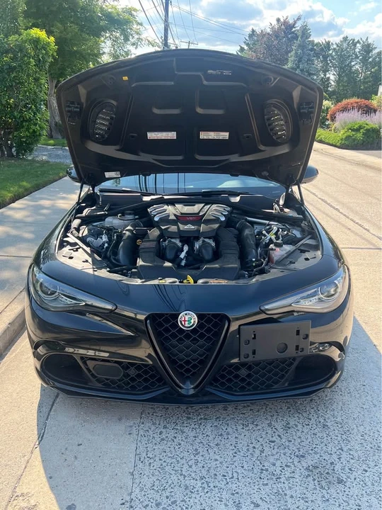 2018 Alfa Romeo Giulia Quadrifoglio - Image 15 of 19