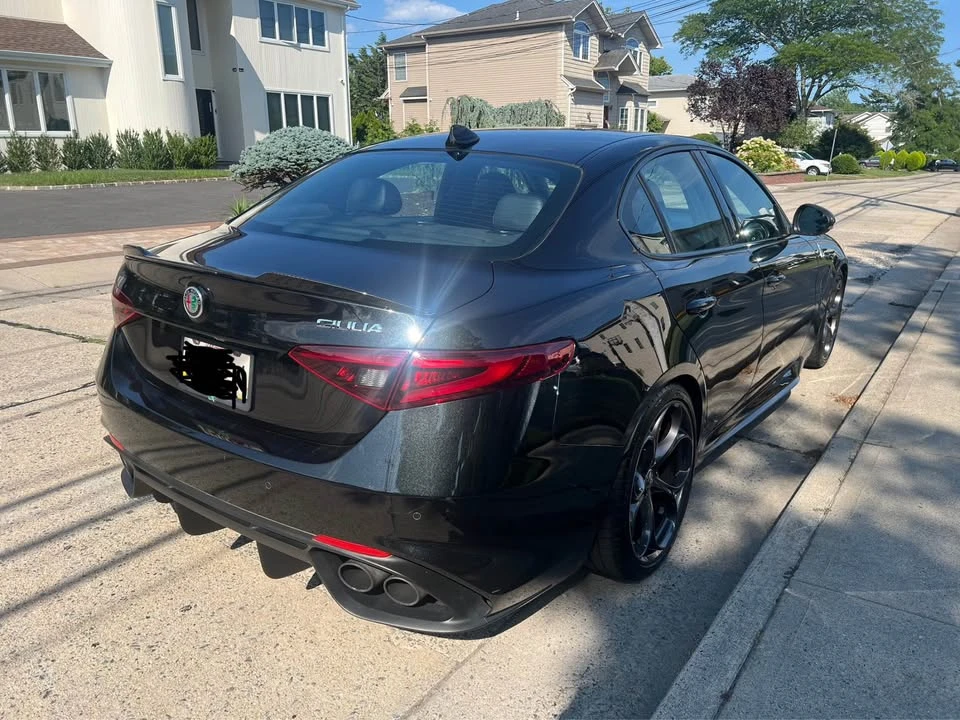 2018 Alfa Romeo Giulia Quadrifoglio - Image 6 of 19