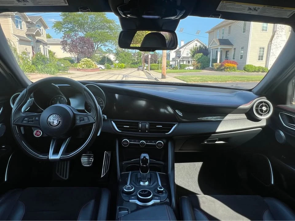 2018 Alfa Romeo Giulia Quadrifoglio - Image 10 of 19