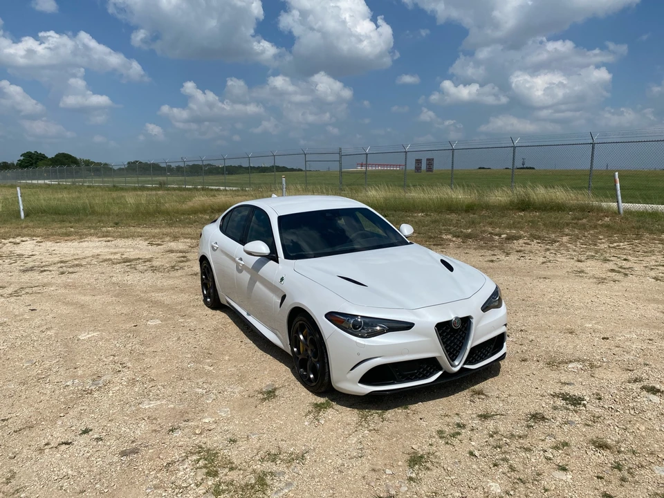2018 Alfa Romeo Giulia Quadrifoglio - Image 6 of 31