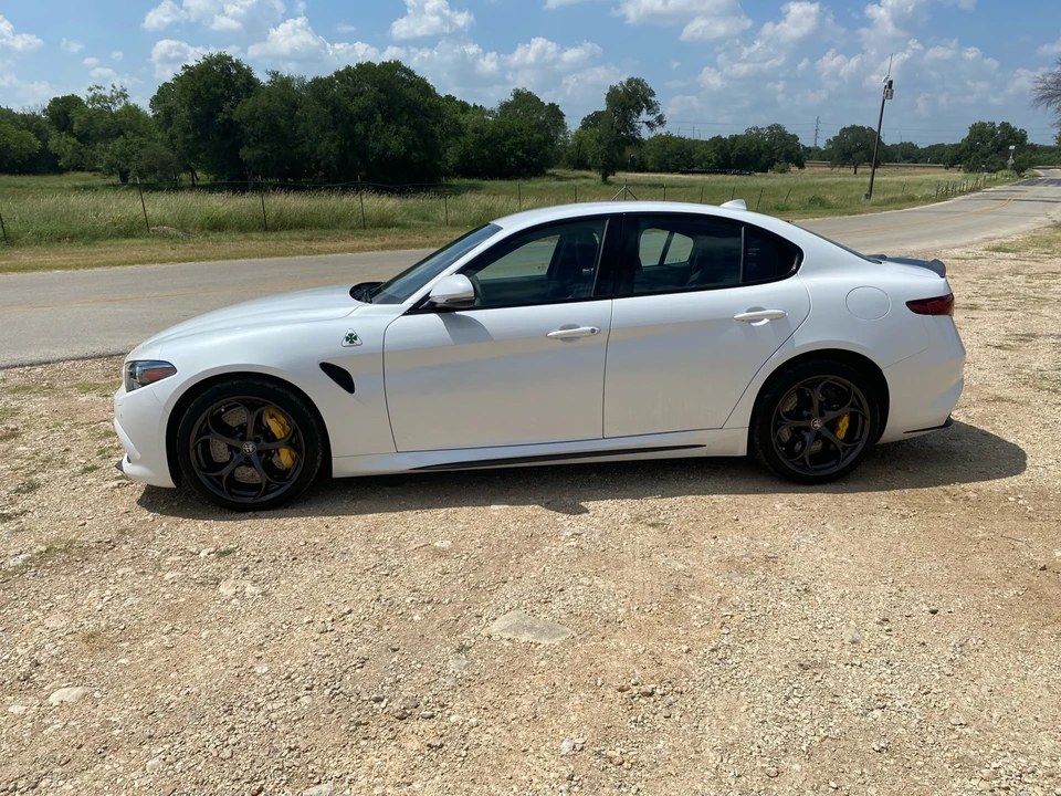 2018 Alfa Romeo Giulia Quadrifoglio - Image 13 of 31