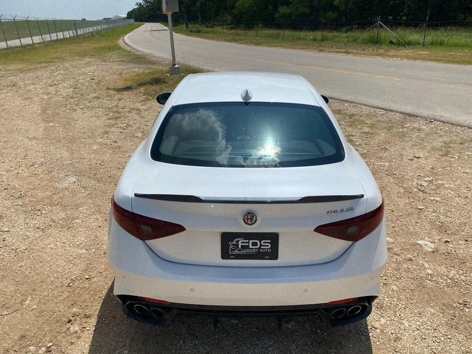 2018 Alfa Romeo Giulia Quadrifoglio - Image 10 of 31