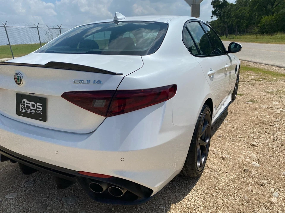 2018 Alfa Romeo Giulia Quadrifoglio - Image 18 of 31