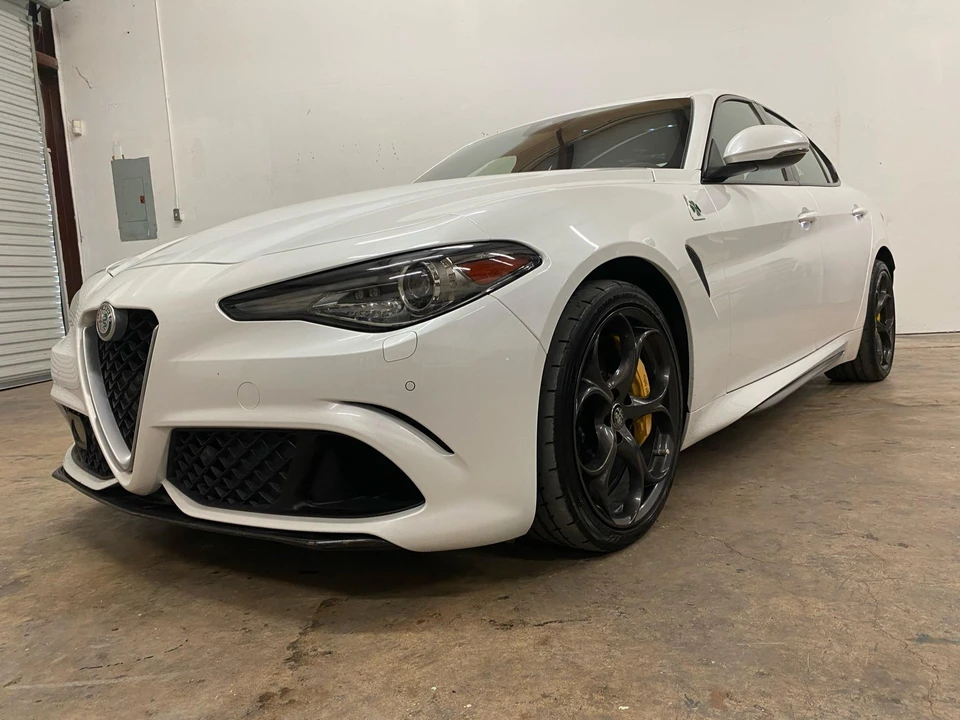 2018 Alfa Romeo Giulia Quadrifoglio - Image 14 of 31
