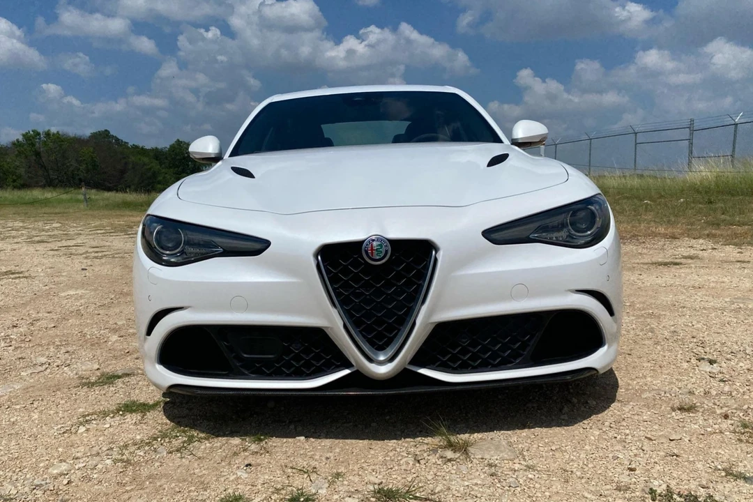 2018 Alfa Romeo Giulia Quadrifoglio - Image 5 of 31