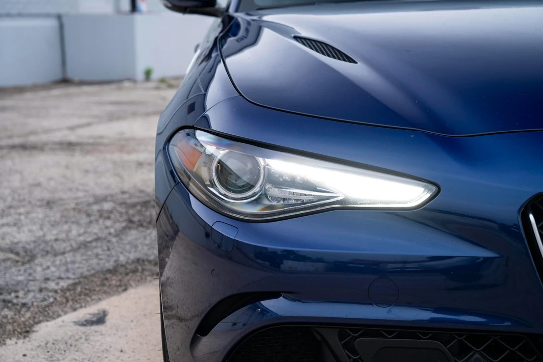 2018 Alfa Romeo Giulia Quadrifoglio - Image 19 of 31
