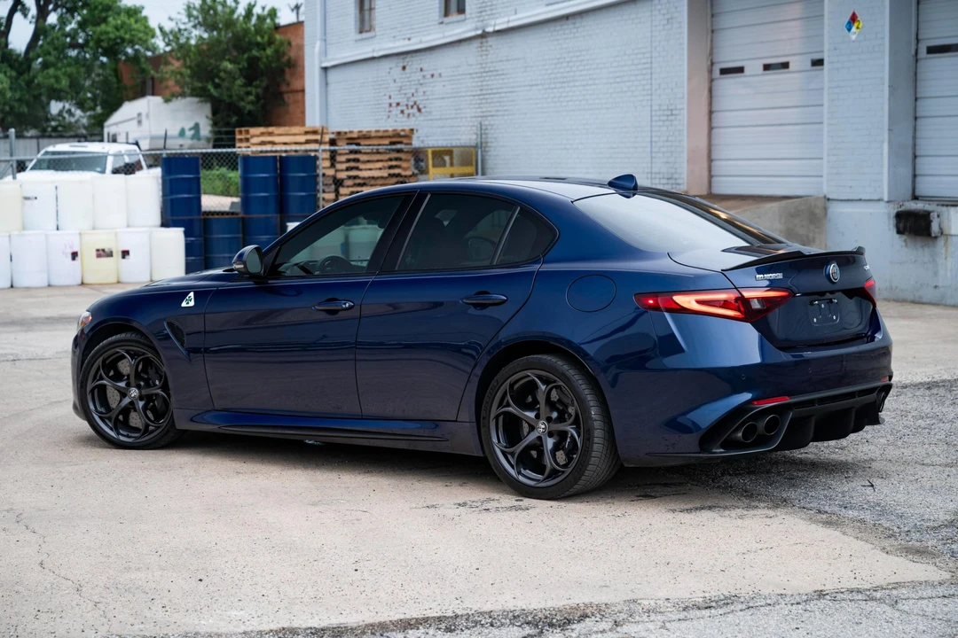 2018 Alfa Romeo Giulia Quadrifoglio - Image 16 of 31