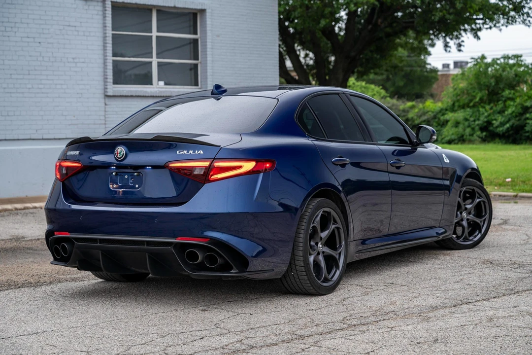 2018 Alfa Romeo Giulia Quadrifoglio - Image 11 of 31