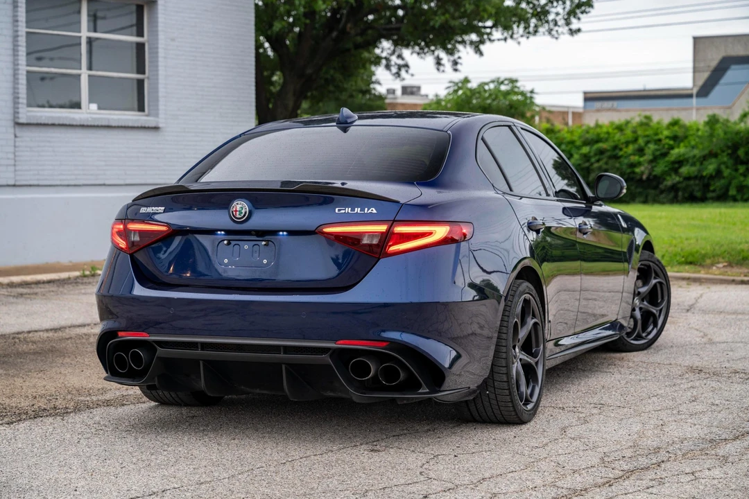2018 Alfa Romeo Giulia Quadrifoglio - Image 13 of 31