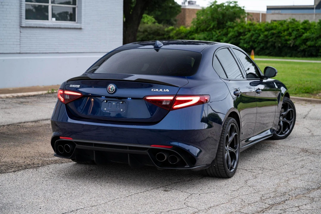 2018 Alfa Romeo Giulia Quadrifoglio - Image 12 of 31