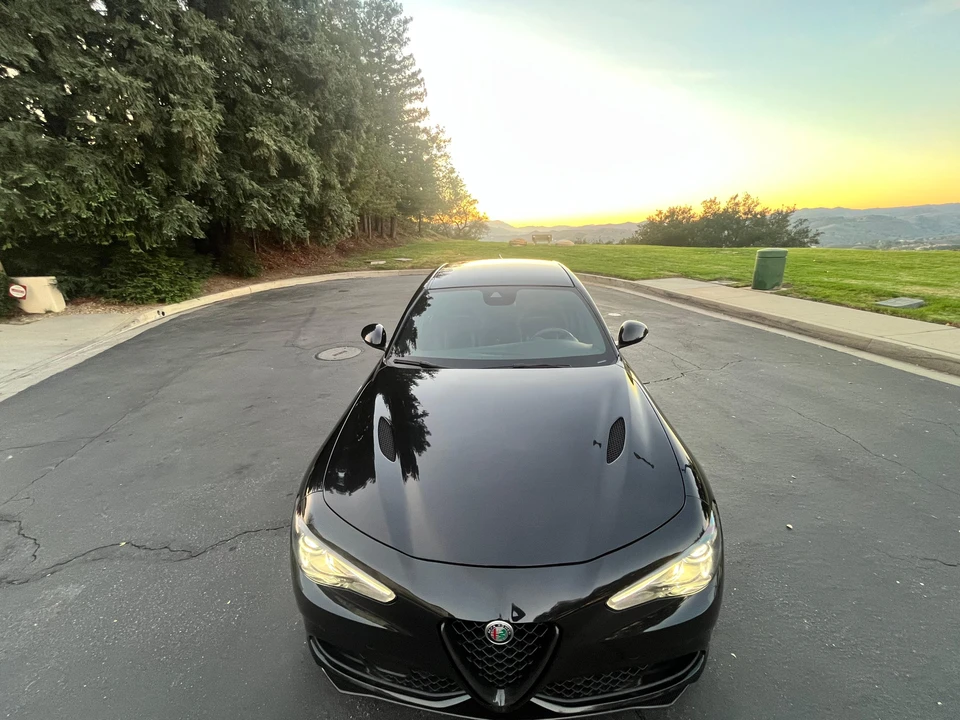 2018 Alfa Romeo Giulia Quadrifoglio - Image 6 of 31